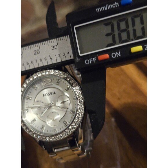 Fossil Riley ES3202 Womens Stainless Steel Analog Silver Dial Quartz Watch. MINT - Picture 4 of 9